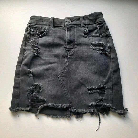 American Eagle Curvy Hi-Rise Mini Jean Skirt Womens 0 Black Destroyed Boho Rodeo - Picture 1 of 10